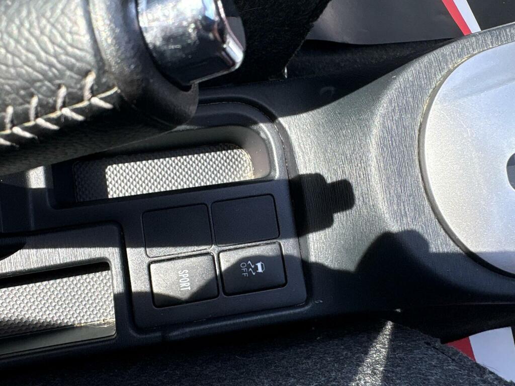 Toyota Yaris Tr Vvt-i  #24