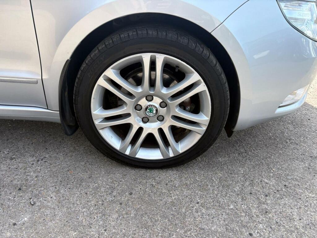 Skoda Superb Estate 1.6 Tdi Se Greenline Ii Euro 5 Ss 2 White #9