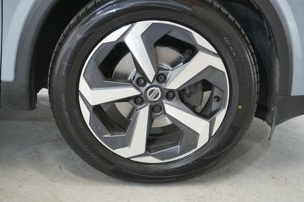 Nissan Qashqai 1.3L Premiere Edition Grey #3