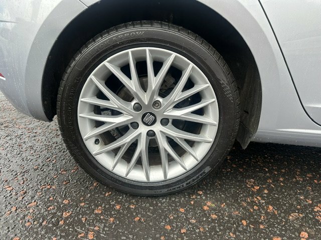Seat Leon 2019 Seat Leon 1.6 Tdi Se Dynamic Silver #4
