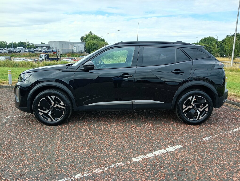 Peugeot 2008 2024 Peugeot 2008 1.2 Puretech Eat8 Ss Gt Black #3