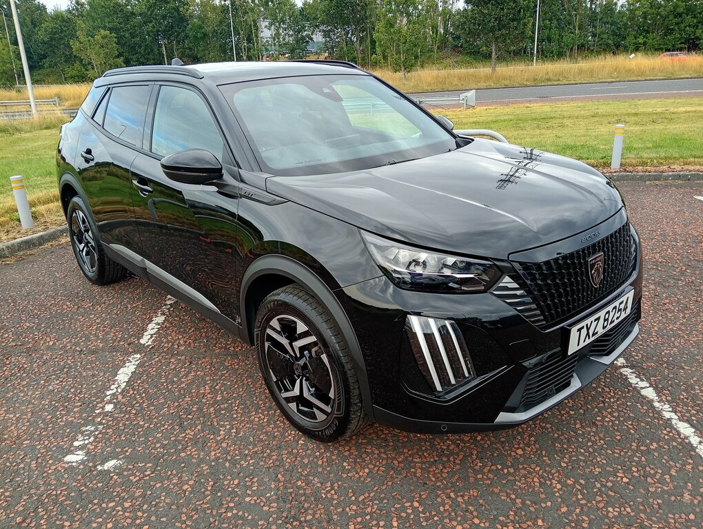 Peugeot 2008 2024 Peugeot 2008 1.2 Puretech Eat8 Ss Gt Black