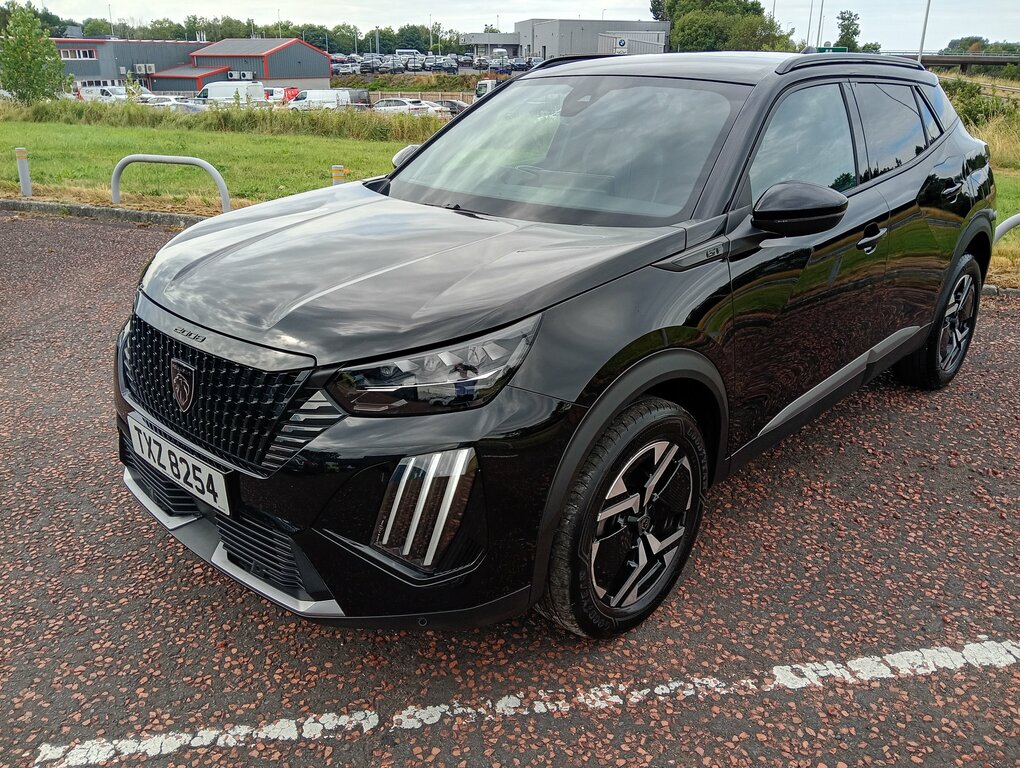 Peugeot 2008 2024 Peugeot 2008 1.2 Puretech Eat8 Ss Gt Black #2
