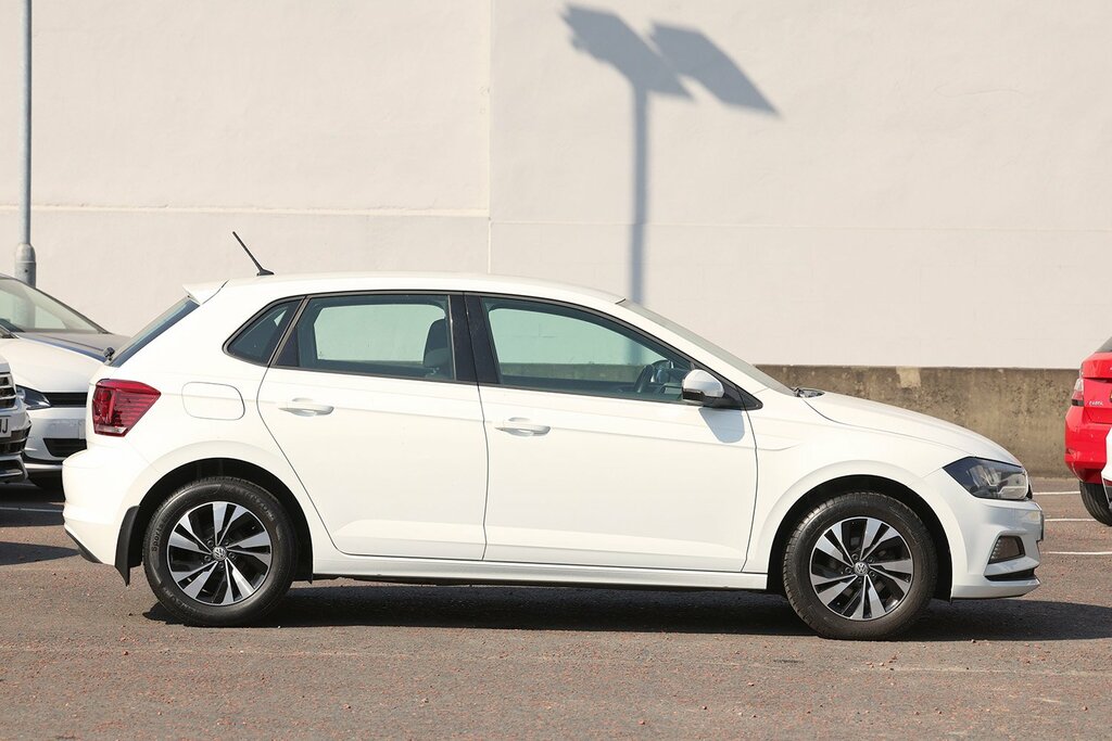 Volkswagen Polo 2018 Volkswagen Polo 1.0 Se White #2