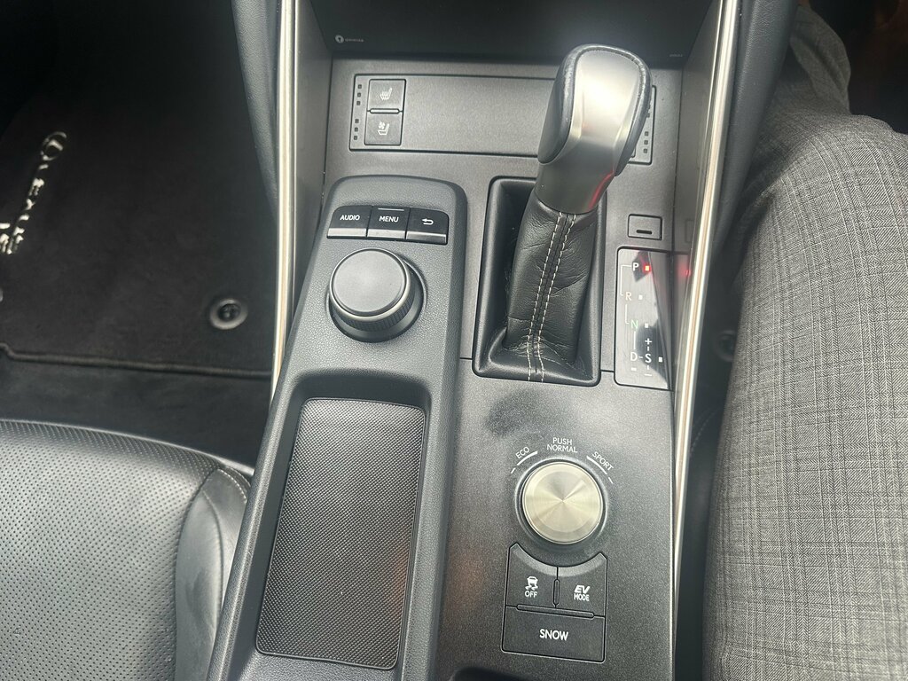 Lexus IS 300H F-sport Cvt White #25