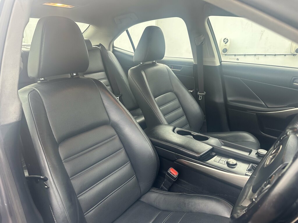 Lexus IS 300H F-sport Cvt White #8