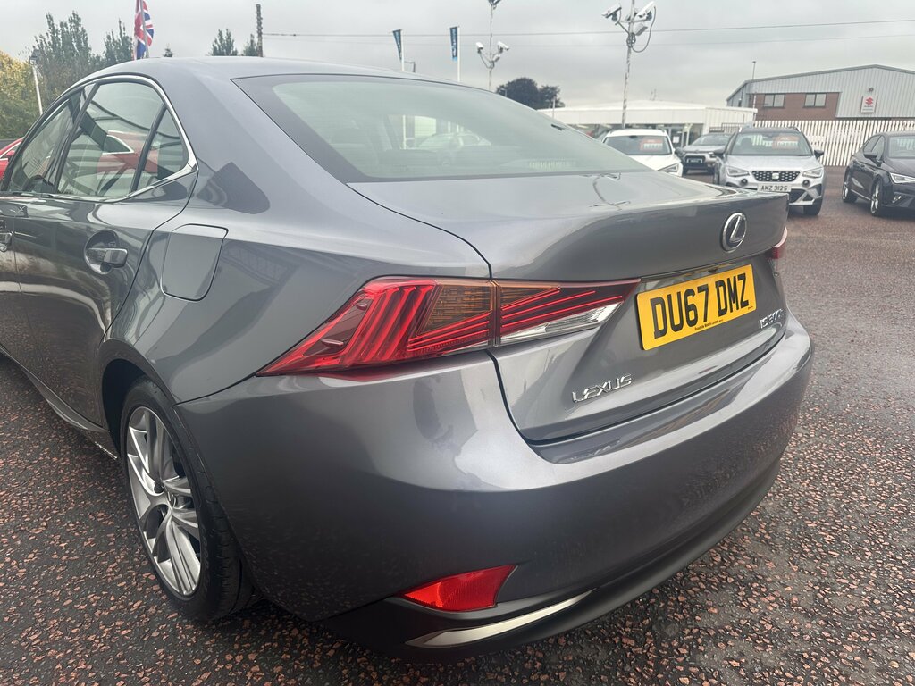 Lexus IS 2017 Lexus Lexus Is 300H Advance Cvt Grey #5
