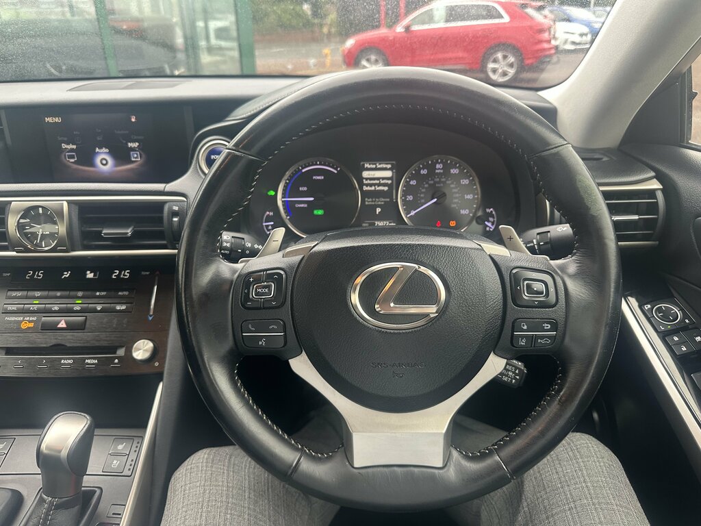 Lexus IS 300H F-sport Cvt White #18