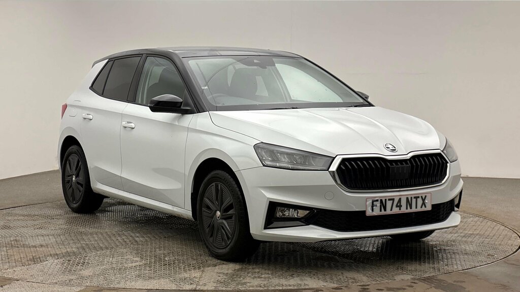 Skoda Fabia 2024 Skoda Fabia 1.0 Colour Edition Mpi 80 White