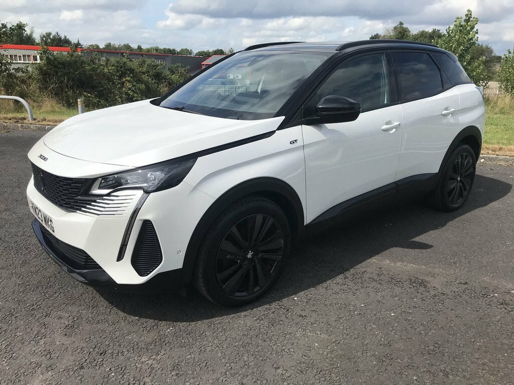 Peugeot 3008 2023 Peugeot 3008 1.5 Bluehdi Ss Gt White #2