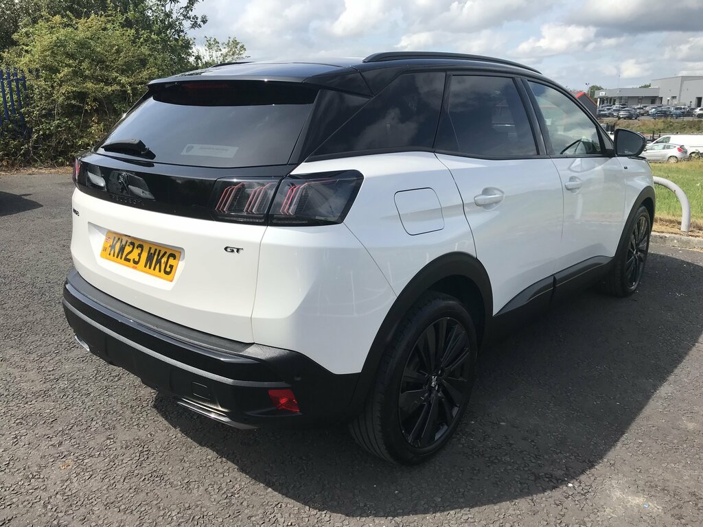 Peugeot 3008 2023 Peugeot 3008 1.5 Bluehdi Ss Gt White #5