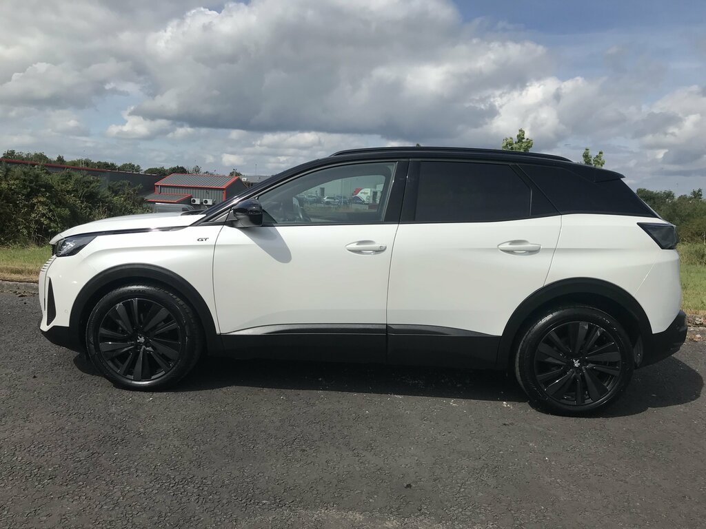 Peugeot 3008 2023 Peugeot 3008 1.5 Bluehdi Ss Gt White #3