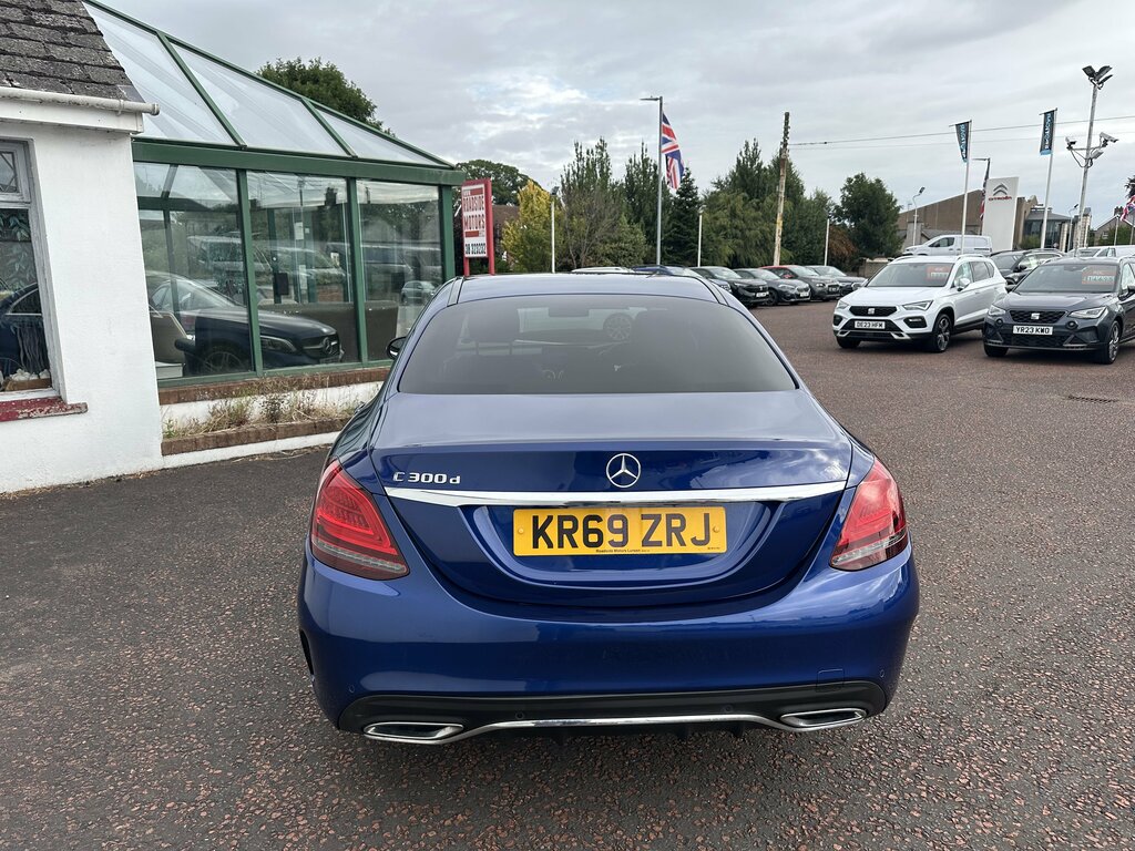 Mercedes-Benz C Class 2019 Mercedes C-class 2.0 C 300 D Amg Line Premium Blue #5