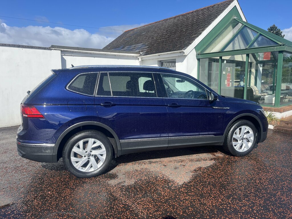 Volkswagen Tiguan Allspace 2023 Volkswagen Tiguan Allspace 1.5 Life Tsi Dsg 7 Blue #4