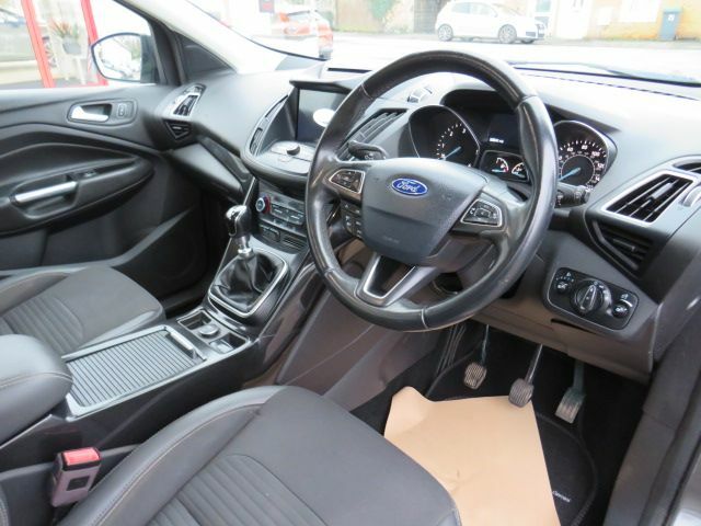 Ford Kuga 1.5 Ecoboost 150 Vignale  #15
