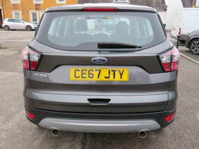 Ford Kuga 1.5 Ecoboost 150 Vignale  #4