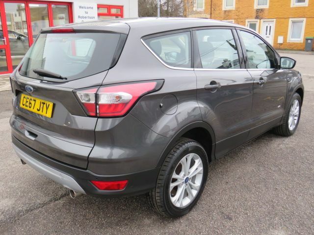 Ford Kuga 1.5 Ecoboost 150 Vignale  #3