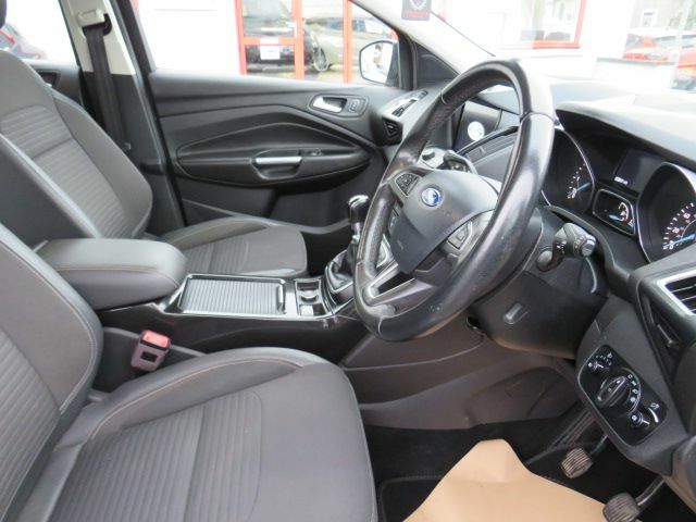 Ford Kuga 1.5 Ecoboost 150 Vignale  #16