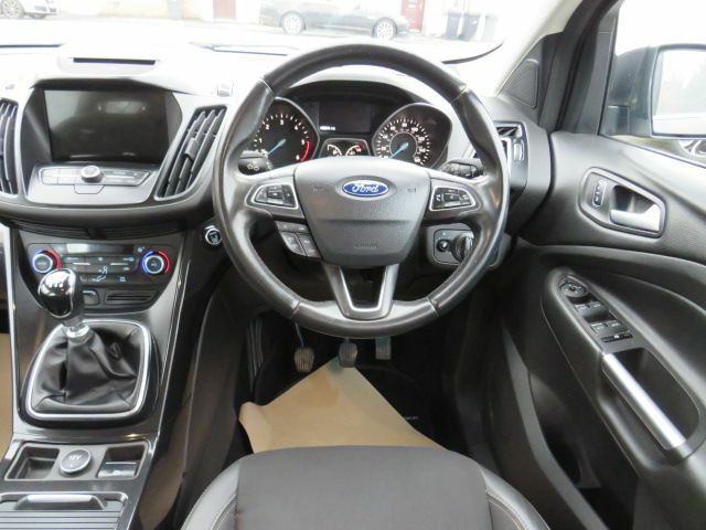 Ford Kuga 1.5 Ecoboost 150 Vignale  #14