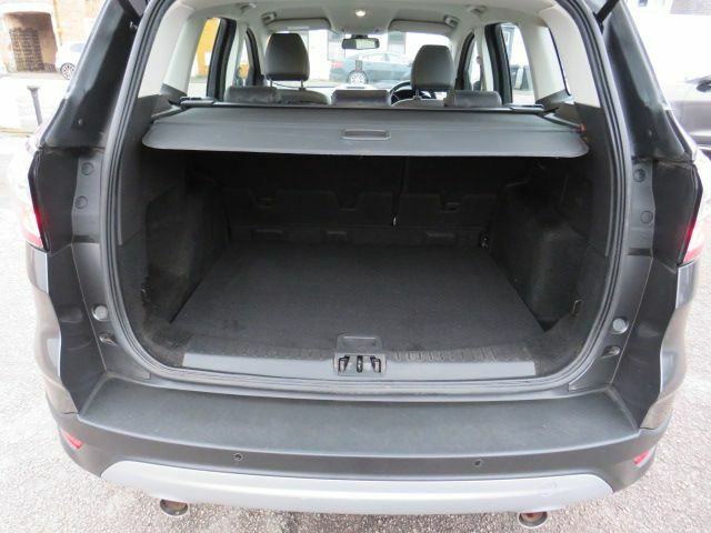 Ford Kuga 1.5 Ecoboost 150 Vignale  #9