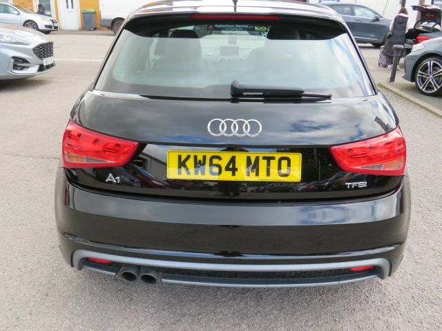 Audi A1 1.0 Tfsi 25 Sport Sportback S Tronic White #4
