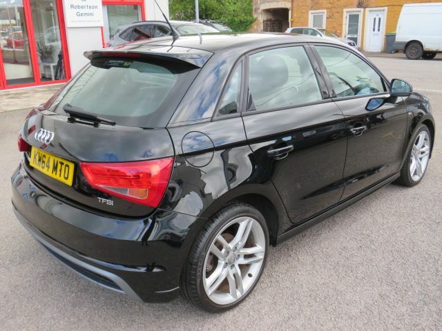 Audi A1 1.0 Tfsi 25 Sport Sportback S Tronic White #3