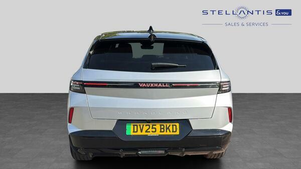 Vauxhall Grandland 73Kwh Gs Suv 213 Ps DV25BKD #4