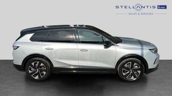Vauxhall Grandland 73Kwh Gs Suv 213 Ps DV25BKD #2