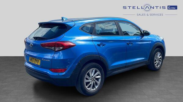 Hyundai Tucson 1.6 Gdi Blue Drive Se Nav Suv Eu RK17RYV #3