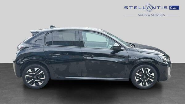Peugeot 208 1.2 Allure Hatchback Hybrid E-dsc6 Euro #2