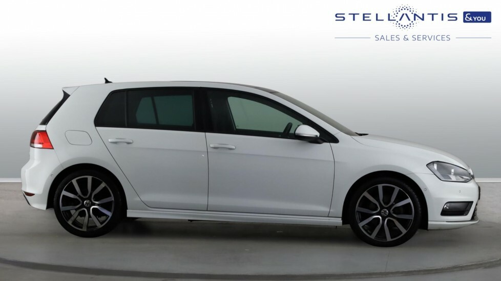 Volkswagen Golf 1.4 Tsi Bluemotion Tech Act R-line Edition Hatchba BT16RYP #4