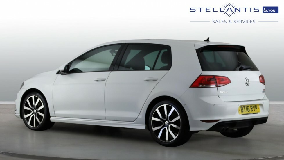 Volkswagen Golf 1.4 Tsi Bluemotion Tech Act R-line Edition Hatchba BT16RYP #3