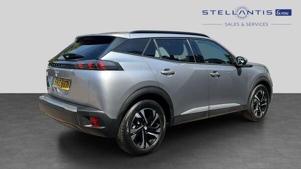 Peugeot e-2008 50Kwh Allure Premium Suv 136 Ps #3