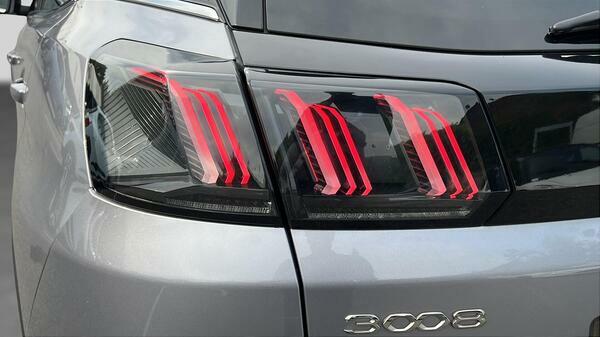 Peugeot 3008 1.2 Puretech Gt Suv Eat Euro 6 Ss 1 ML22URC #5