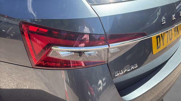 Skoda Superb 1.4 Tsi Iv Se L Dsg Black #5