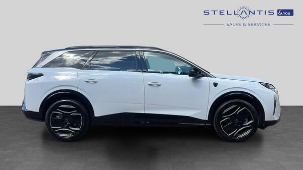 Peugeot 5008 97Kwh Gt Suv Long Range 230 Ps #2
