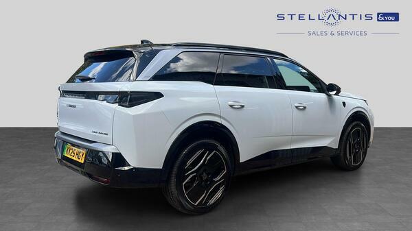 Peugeot 5008 97Kwh Gt Suv Long Range 230 Ps #3