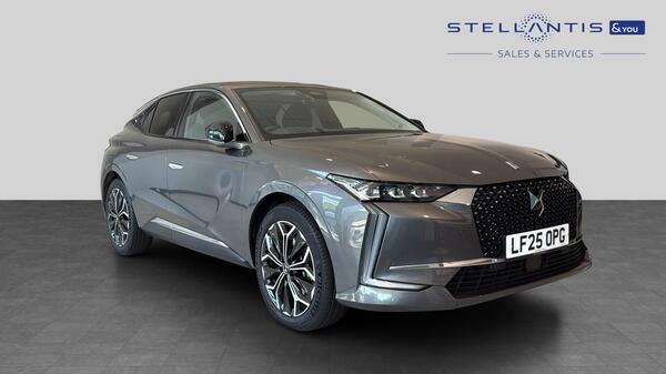 DS DS 4 1.6 E-tense 12.4Kwh Rivoli Hatchback Pl