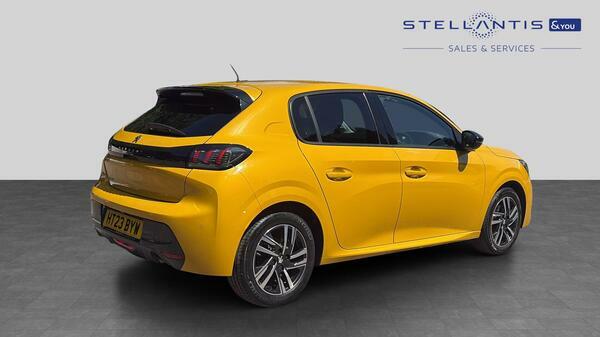 Peugeot 208 1.2 Puretech Allure Premium Hatchback HT23BYW #3