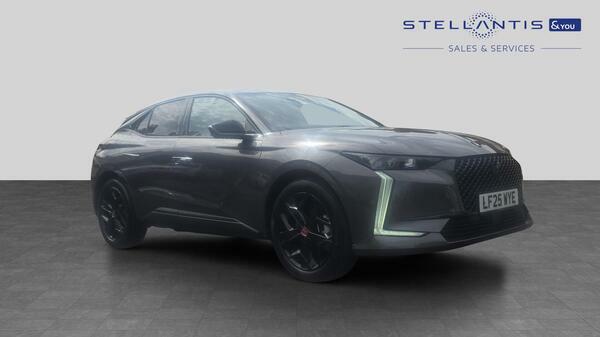 DS DS 4 1.6 E-tense 12.4Kwh Performance Line Hatchback