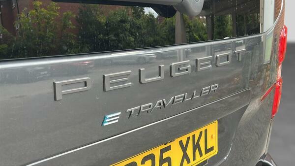 Peugeot e-Traveller 75Kwh Allure Long Mpv Lwb 5... Grey #39