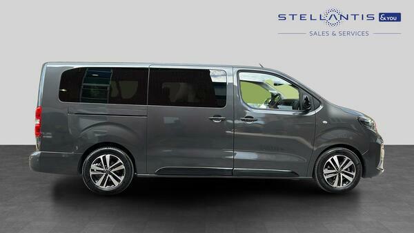 Peugeot e-Traveller 75Kwh Allure Long Mpv Lwb 8 Sea  #2
