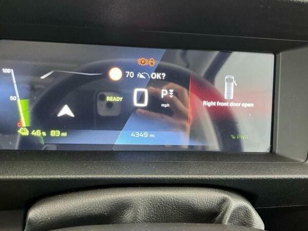 Peugeot e-Traveller 75Kwh Allure Long Mpv Lwb 8 Sea  #3