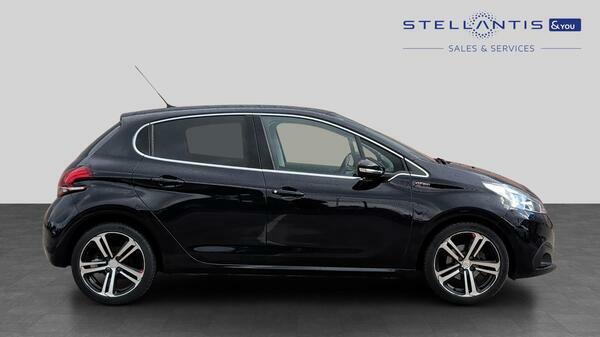 Peugeot 208 1.2 Puretech Gt Line Hatchback E #2