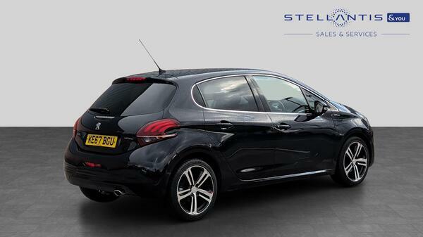 Peugeot 208 1.2 Puretech Gt Line Hatchback E #3