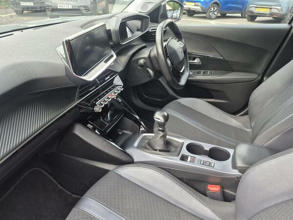 Peugeot 2008 1.2 Puretech Allure Grey #3
