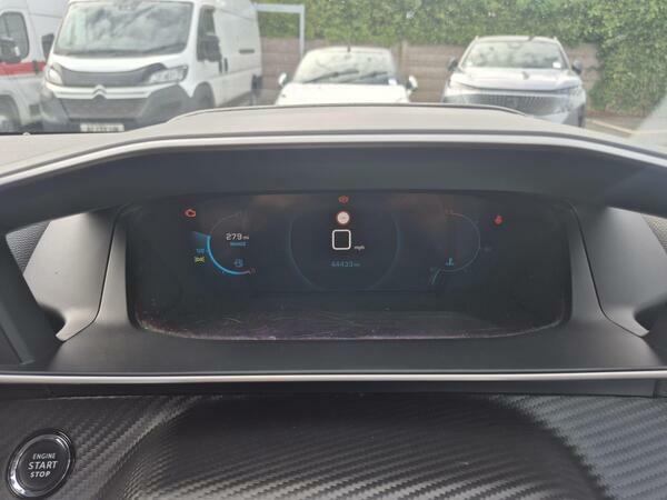 Peugeot 2008 1.2 Puretech Allure Grey #4