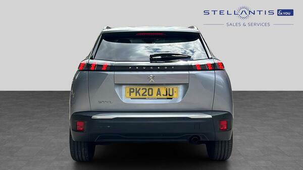 Peugeot 2008 1.2 Puretech Allure Premium Suv PK20AJU #4