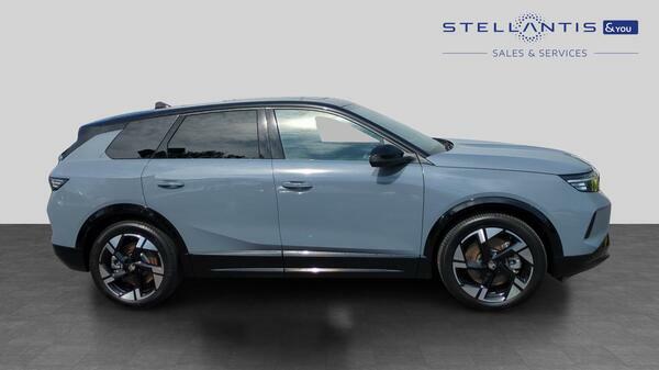 Vauxhall Grandland 73Kwh Ultimate Suv 213 Ps #2