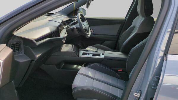 Vauxhall Grandland Ultimate Grey #31